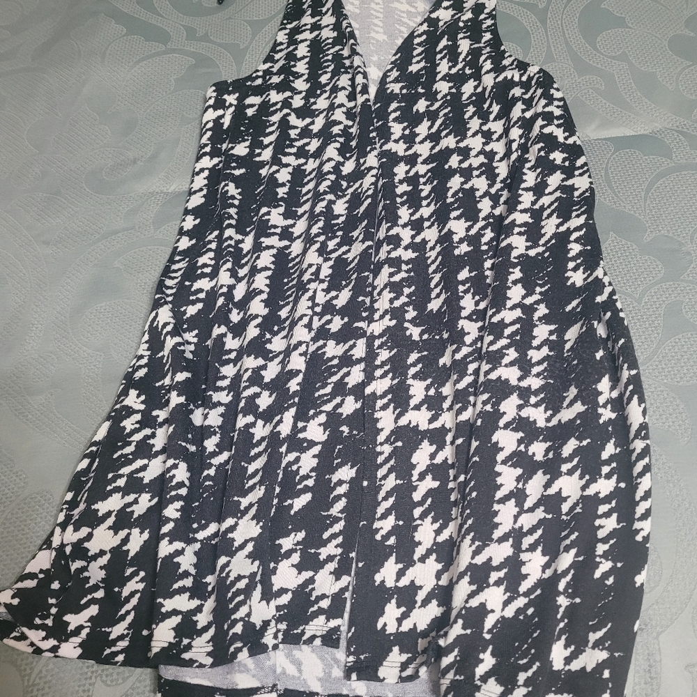 Open Vest - Picture 2 of 4